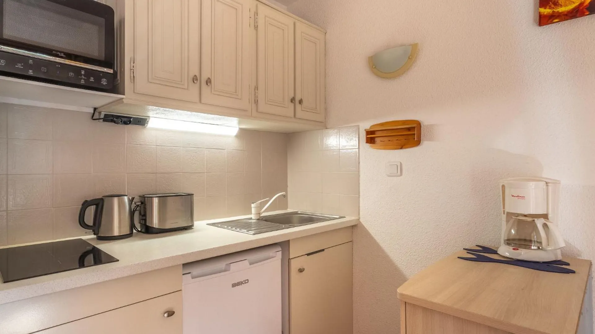 Studio Hauts De La Madrague-13 By Interhome Saint-Cyr-sur-Mer