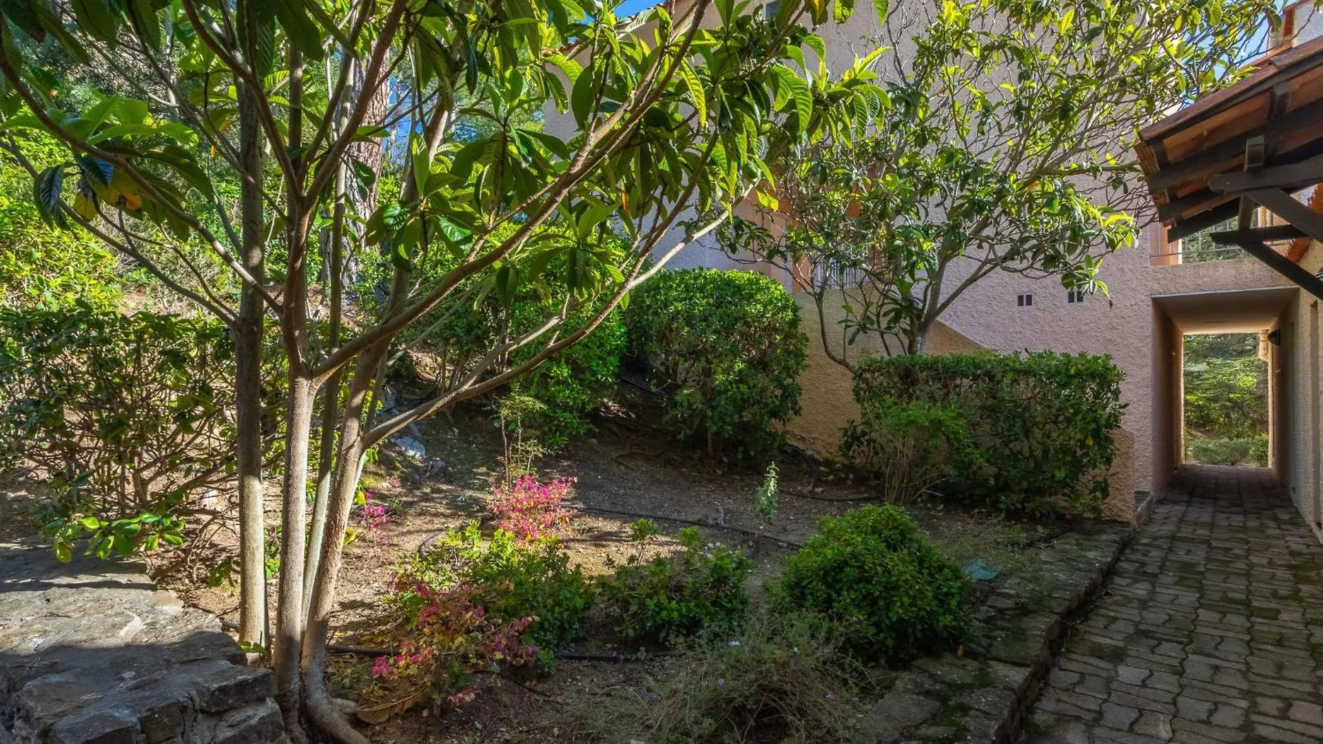 Studio Hauts De La Madrague-13 By Interhome Saint-Cyr-sur-Mer France