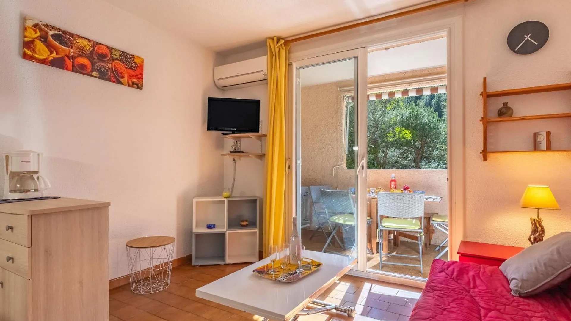 Studio Hauts De La Madrague-13 By Interhome contacts